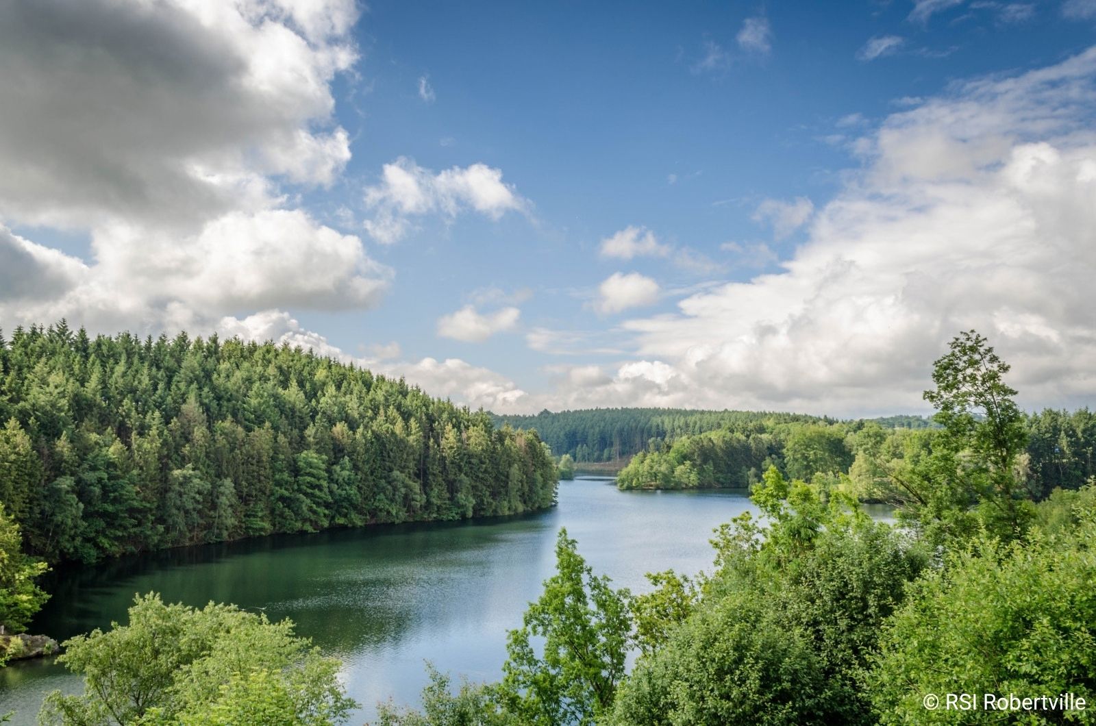 Vacances d’été 2026 en Wallonie : quels enseignements pour les gîtes et chambres d’hôtes ?